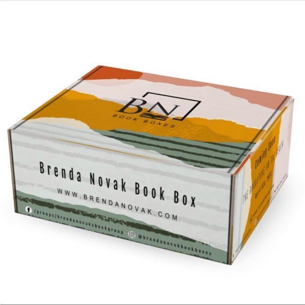 Brenda Novak Debbie Macomber The Christmas Spirit Limited Edition Book Box - Picture 3 of 8